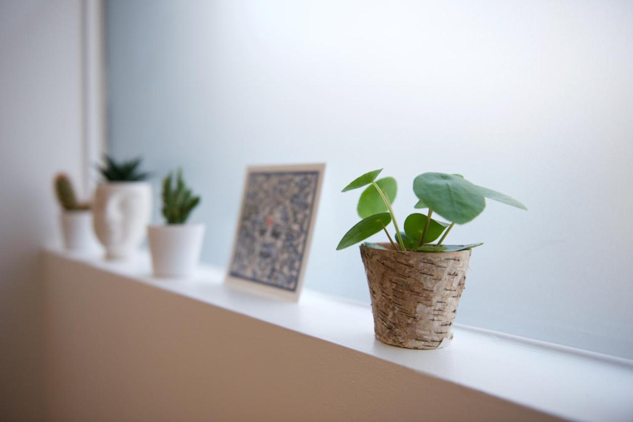 Charming Parisian Apartment With Air Conditioning - Climatisation & 2 Bedrooms - Batignolles ปารีส ภายนอก รูปภาพ