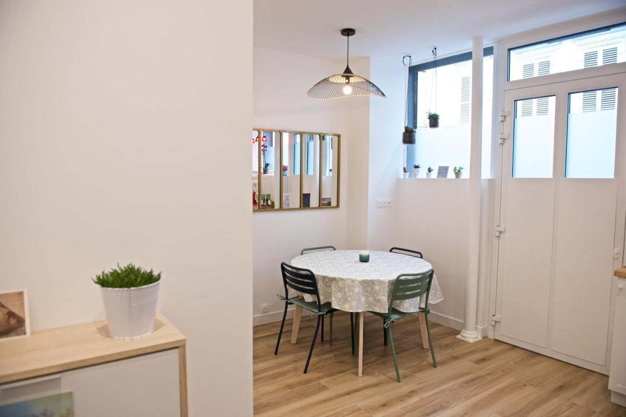 Charming Parisian Apartment With Air Conditioning - Climatisation & 2 Bedrooms - Batignolles ปารีส ภายนอก รูปภาพ